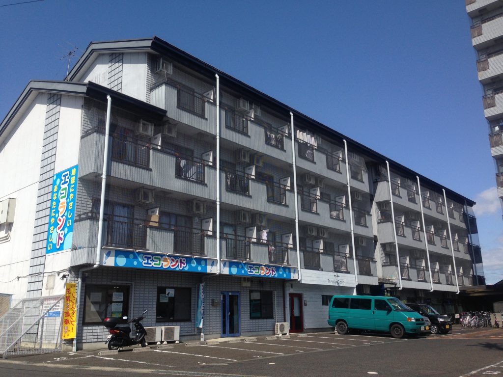 インターネット利用料無料！！入居可能時期5月上旬！！