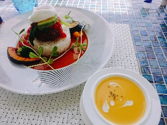 オシャレなロコモコ(*’ω’*)