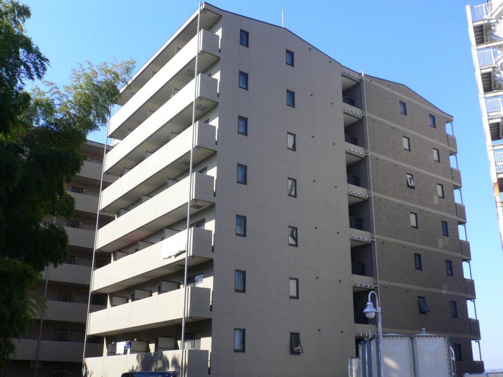【ヴェルジュ南草津】立命館大学生の皆様！南草津エリアで人気のIH付き1DKマンションに空き予定が出ました！宅配BOX等便利な設備が充実しています♪