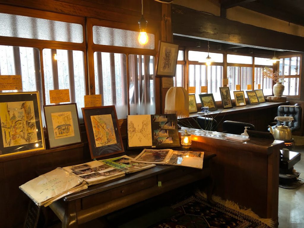 個展