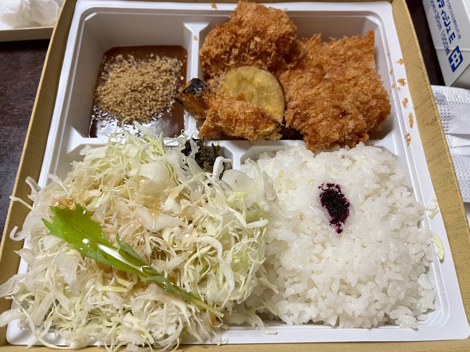 #とんかつ弁当