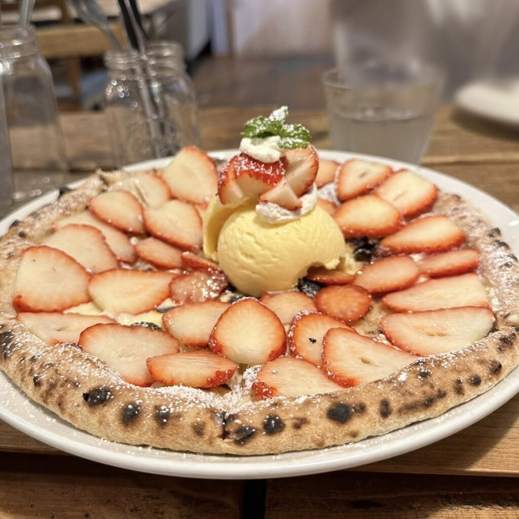 いちごピザ