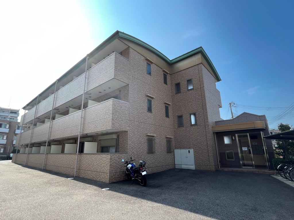 一人暮らしの強い味方、コンビニが徒歩1分!